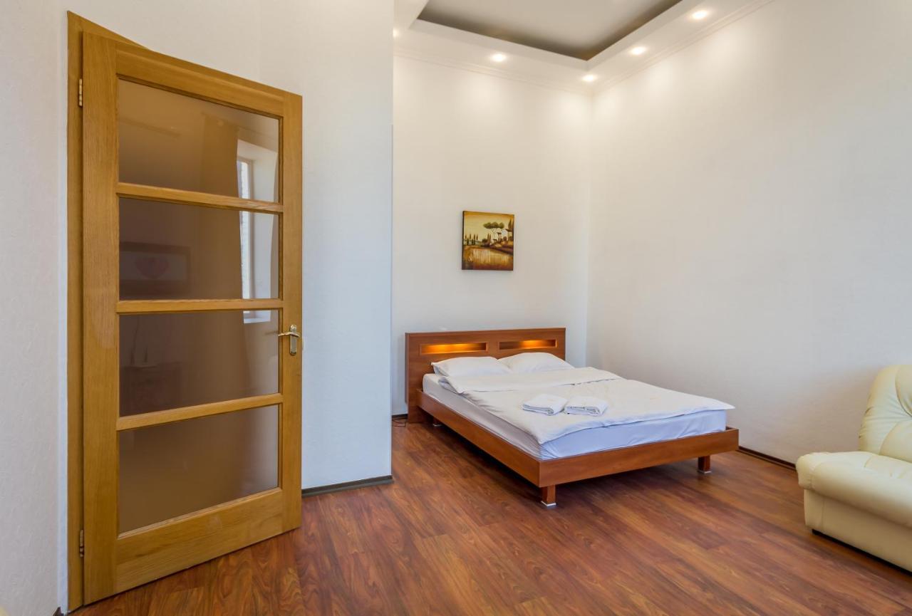 קייב Dayflat Apartments Golden Gate Area מראה חיצוני תמונה