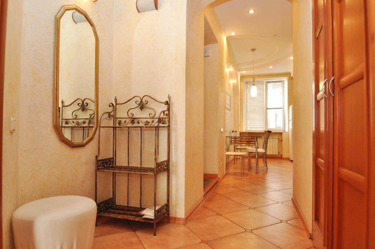 קייב Dayflat Apartments Golden Gate Area מראה חיצוני תמונה